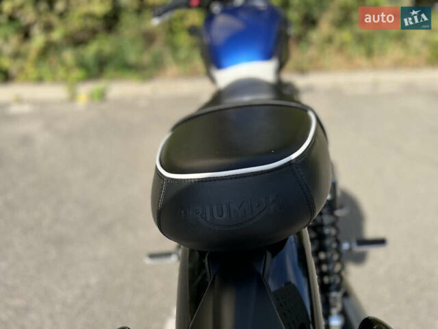 Черный Триумф Бонневиль, объемом двигателя 0.9 л и пробегом 1 тыс. км за 10900 $, фото 17 на Automoto.ua