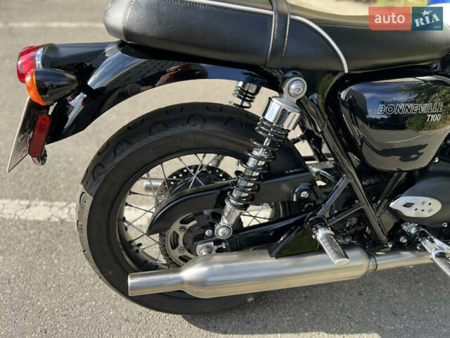 Черный Триумф Бонневиль, объемом двигателя 0.9 л и пробегом 1 тыс. км за 10900 $, фото 19 на Automoto.ua