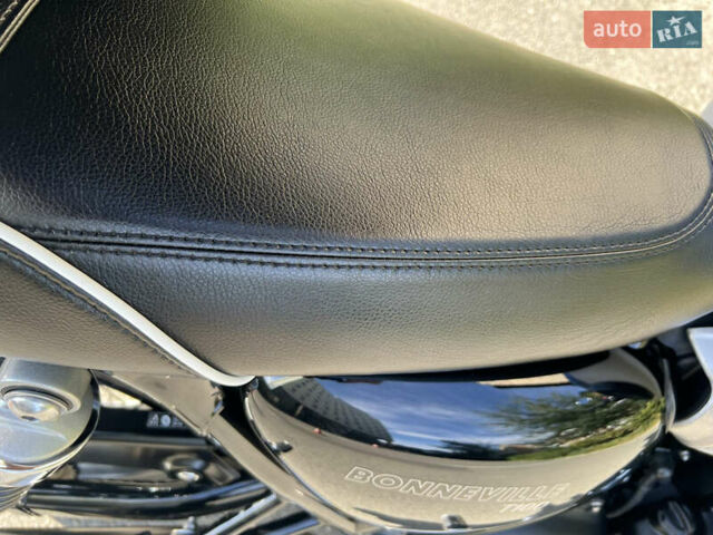 Черный Триумф Бонневиль, объемом двигателя 0.9 л и пробегом 1 тыс. км за 10900 $, фото 62 на Automoto.ua