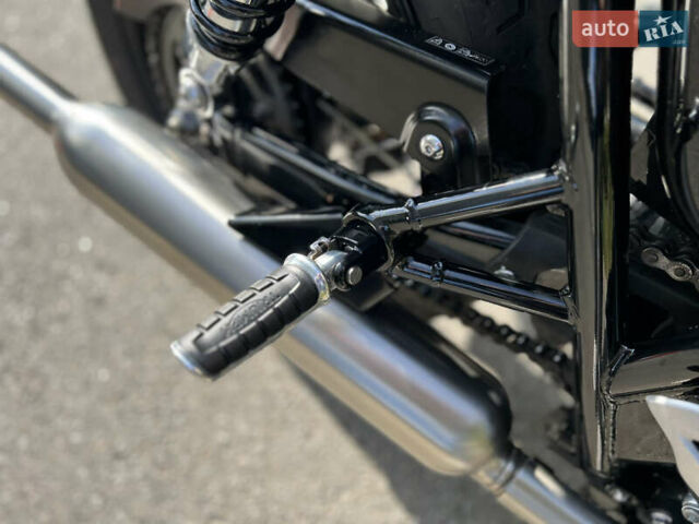 Черный Триумф Бонневиль, объемом двигателя 0.9 л и пробегом 1 тыс. км за 10900 $, фото 39 на Automoto.ua