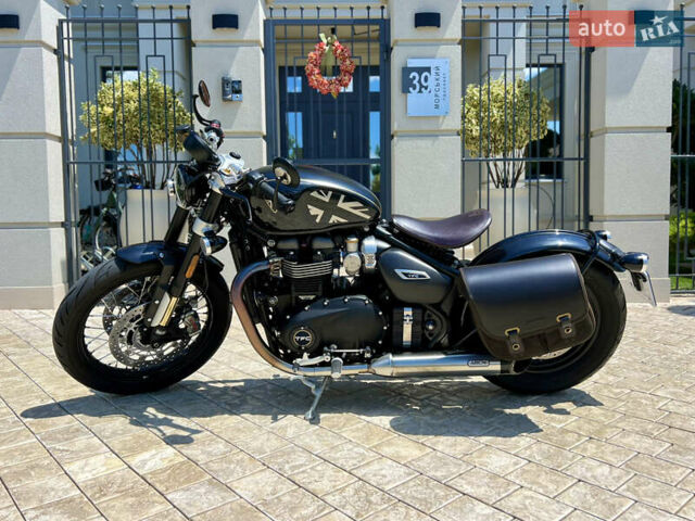 Чорний Тріумф Бонневіль, об'ємом двигуна 1.2 л та пробігом 3 тис. км за 27900 $, фото 14 на Automoto.ua