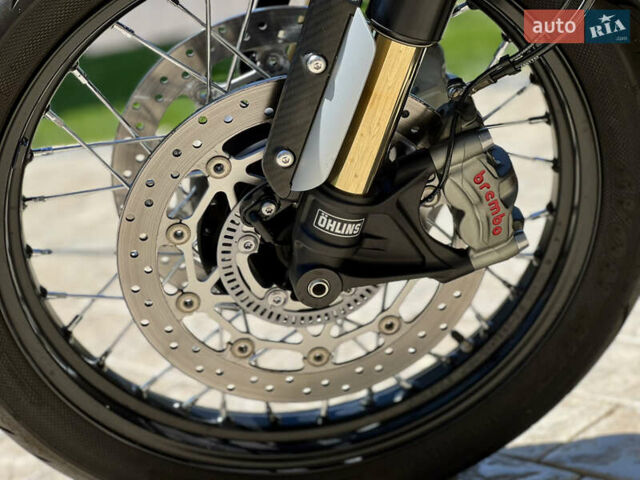 Чорний Тріумф Бонневіль, об'ємом двигуна 1.2 л та пробігом 3 тис. км за 27900 $, фото 26 на Automoto.ua