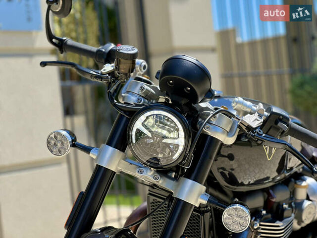 Чорний Тріумф Бонневіль, об'ємом двигуна 1.2 л та пробігом 3 тис. км за 27900 $, фото 21 на Automoto.ua