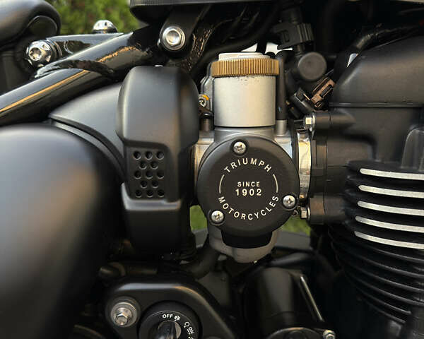 Черный Триумф Бонневиль, объемом двигателя 0 л и пробегом 6 тыс. км за 13200 $, фото 2 на Automoto.ua