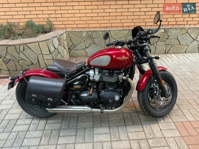 Триумф Бонневиль 2022 в Кривом Роге на Automoto.ua Красный Триумф Бонневиль, объемом двигателя 1.2 л и пробегом 6 тыс. км за 18000 $, фото 3 на Automoto.ua