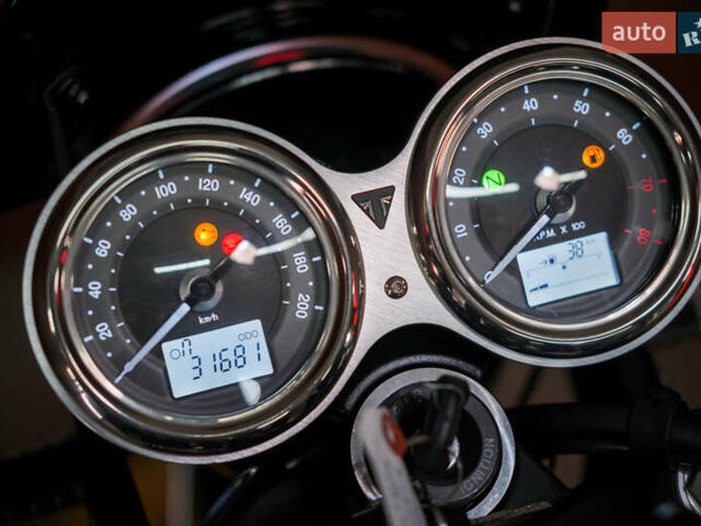 Тріумф Бонневіль 2020 у Дніпро (Дніпропетровську) на Automoto.ua Тріумф Бонневіль, об'ємом двигуна 0.9 л та пробігом 31 тис. км за 11000 $, фото 9 на Automoto.ua