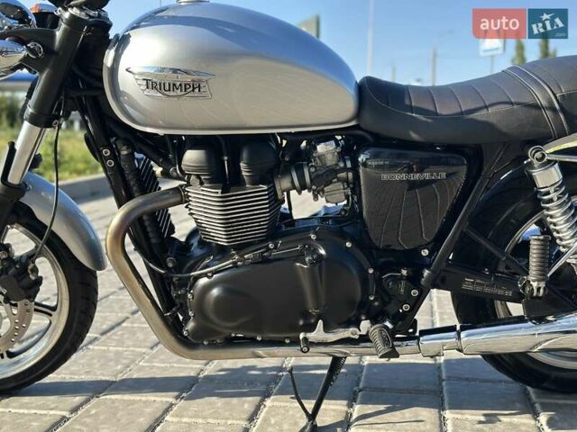Серый Триумф Бонневиль, объемом двигателя 0.87 л и пробегом 18 тыс. км за 6300 $, фото 7 на Automoto.ua