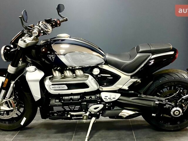 Триумф Рокет, объемом двигателя 2.5 л и пробегом 0 тыс. км за 28932 $, фото 1 на Automoto.ua