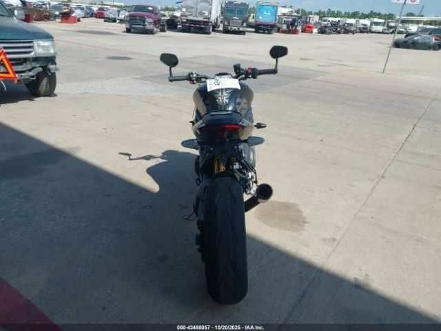 Триумф Спид Трипл, объемом двигателя 1.2 л и пробегом 0 тыс. км за 5500 $, фото 5 на Automoto.ua