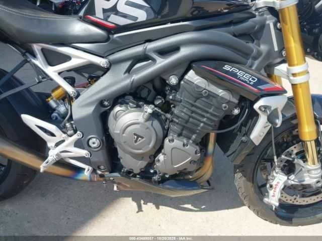 Триумф Спид Трипл, объемом двигателя 1.2 л и пробегом 0 тыс. км за 5500 $, фото 11 на Automoto.ua