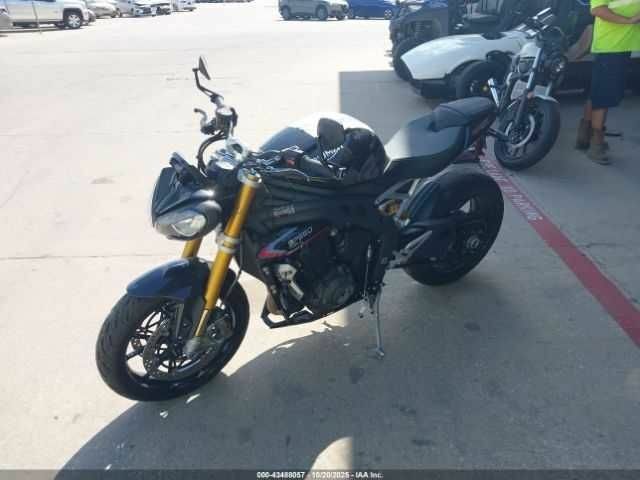 Триумф Спид Трипл, объемом двигателя 1.2 л и пробегом 0 тыс. км за 5500 $, фото 1 на Automoto.ua