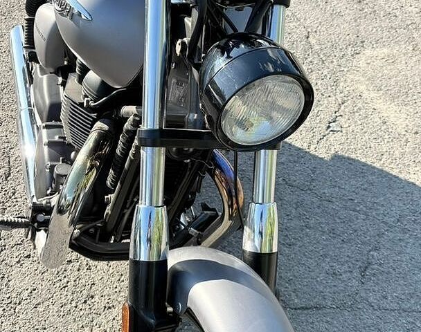 Сірий Тріумф Спідмастєр, об'ємом двигуна 1 л та пробігом 5 тис. км за 7500 $, фото 4 на Automoto.ua