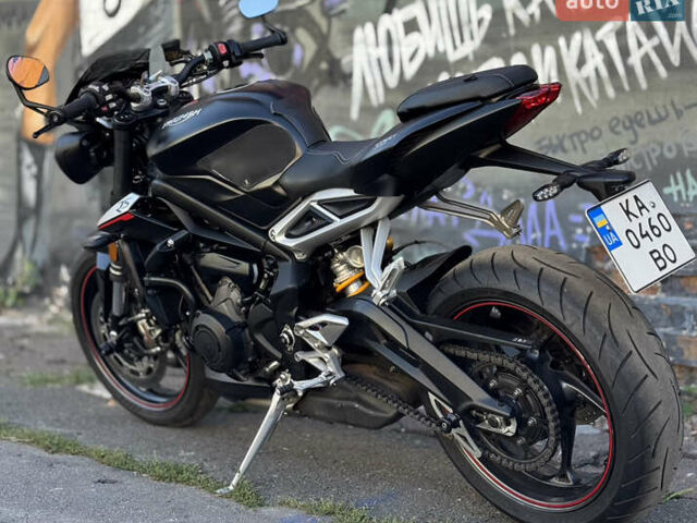 Триумф Стрит Трипл, объемом двигателя 0 л и пробегом 19 тыс. км за 10300 $, фото 2 на Automoto.ua