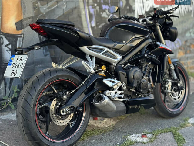 Триумф Стрит Трипл, объемом двигателя 0 л и пробегом 19 тыс. км за 10300 $, фото 5 на Automoto.ua