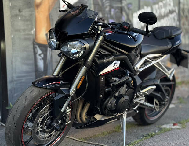 Триумф Стрит Трипл, объемом двигателя 0 л и пробегом 19 тыс. км за 10300 $, фото 3 на Automoto.ua