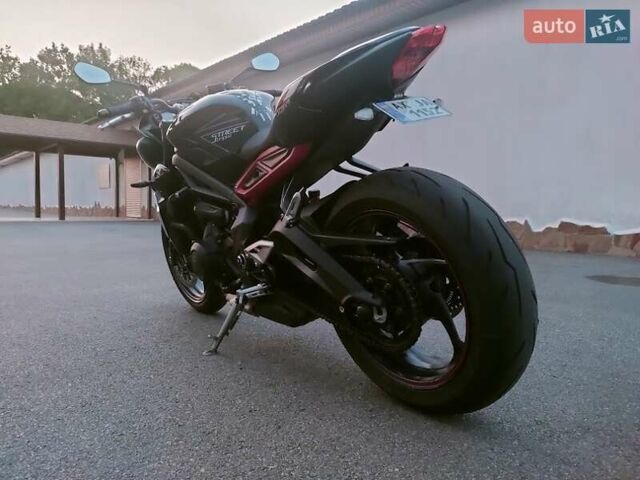 Триумф Стрит Трипл, объемом двигателя 0 л и пробегом 8 тыс. км за 8999 $, фото 2 на Automoto.ua