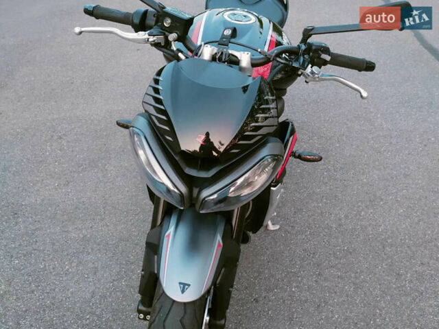 Триумф Стрит Трипл, объемом двигателя 0 л и пробегом 8 тыс. км за 8999 $, фото 7 на Automoto.ua