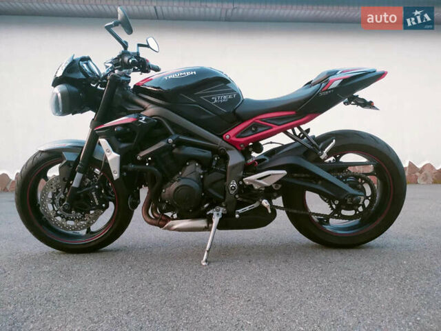 Триумф Стрит Трипл, объемом двигателя 0 л и пробегом 8 тыс. км за 8999 $, фото 4 на Automoto.ua