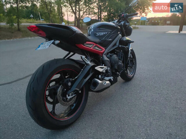 Триумф Стрит Трипл, объемом двигателя 0 л и пробегом 8 тыс. км за 8999 $, фото 6 на Automoto.ua