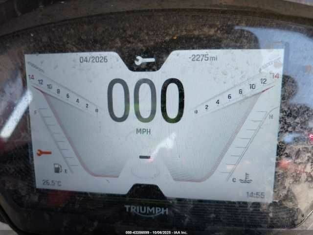 Тріумф Стріт Тріпл, об'ємом двигуна 0.77 л та пробігом 0 тис. км за 2100 $, фото 11 на Automoto.ua