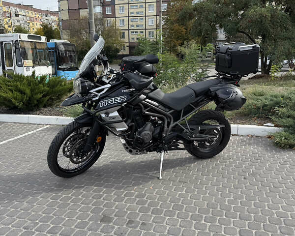 Черный Триумф Тигр, объемом двигателя 0.8 л и пробегом 19 тыс. км за 13899 $, фото 7 на Automoto.ua
