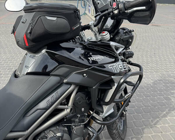 Черный Триумф Тигр, объемом двигателя 0.8 л и пробегом 19 тыс. км за 13899 $, фото 6 на Automoto.ua