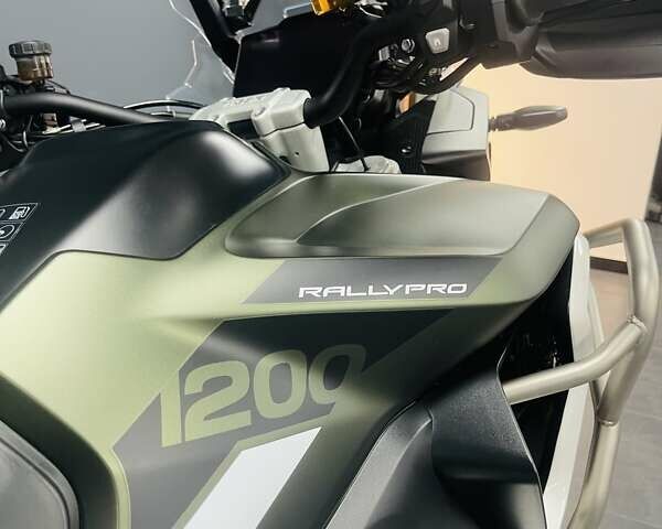 Триумф Тигр, объемом двигателя 0 л и пробегом 1 тыс. км за 26293 $, фото 5 на Automoto.ua