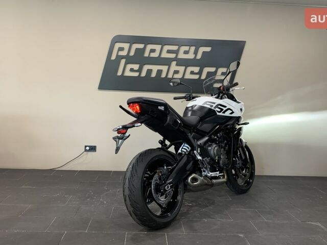 Триумф Тигр, объемом двигателя 0.66 л и пробегом 0 тыс. км за 13417 $, фото 8 на Automoto.ua