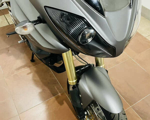 Сірий Тріумф Тігр, об'ємом двигуна 1.05 л та пробігом 40 тис. км за 8400 $, фото 9 на Automoto.ua