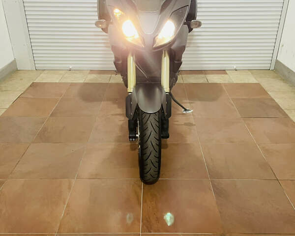 Сірий Тріумф Тігр, об'ємом двигуна 1.05 л та пробігом 40 тис. км за 8400 $, фото 1 на Automoto.ua