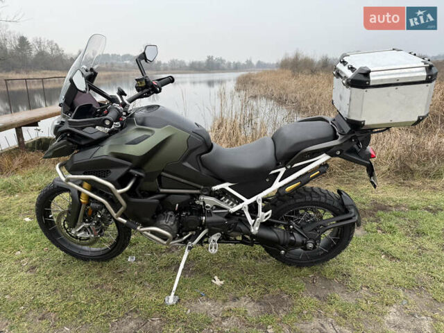 Серый Триумф Тигр, объемом двигателя 1.16 л и пробегом 9 тыс. км за 22000 $, фото 2 на Automoto.ua