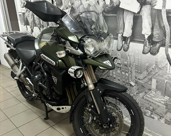 Триумф Тигр 2013 в Черкассах на Automoto.ua Зеленый Триумф Тигр, объемом двигателя 1.2 л и пробегом 8 тыс. км за 8000 $, фото 1 на Automoto.ua