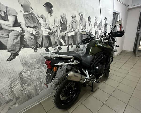 Триумф Тигр 2013 в Черкассах на Automoto.ua Зеленый Триумф Тигр, объемом двигателя 1.2 л и пробегом 8 тыс. км за 8000 $, фото 3 на Automoto.ua