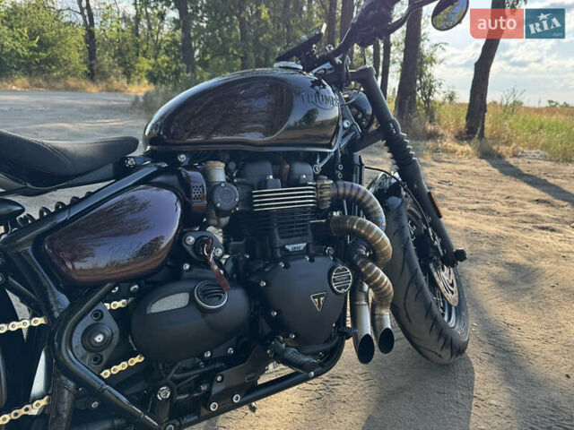 Черный Триумф Bobber, объемом двигателя 1.2 л и пробегом 5 тыс. км за 20000 $, фото 11 на Automoto.ua