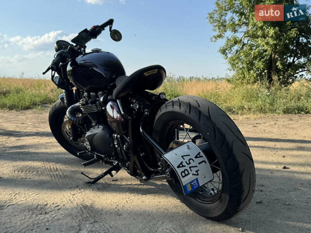 Черный Триумф Bobber, объемом двигателя 1.2 л и пробегом 5 тыс. км за 20000 $, фото 9 на Automoto.ua