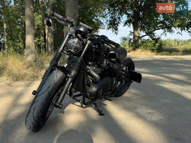 Черный Триумф Bobber, объемом двигателя 1.2 л и пробегом 5 тыс. км за 20000 $, фото 5 на Automoto.ua
