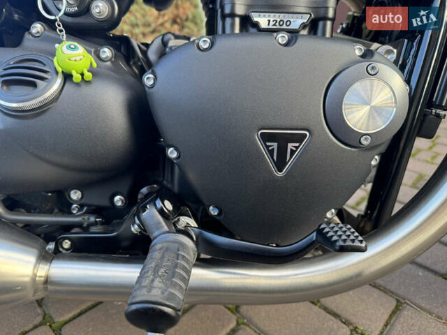 Чорний Тріумф Bobber, об'ємом двигуна 1.2 л та пробігом 1 тис. км за 20300 $, фото 11 на Automoto.ua