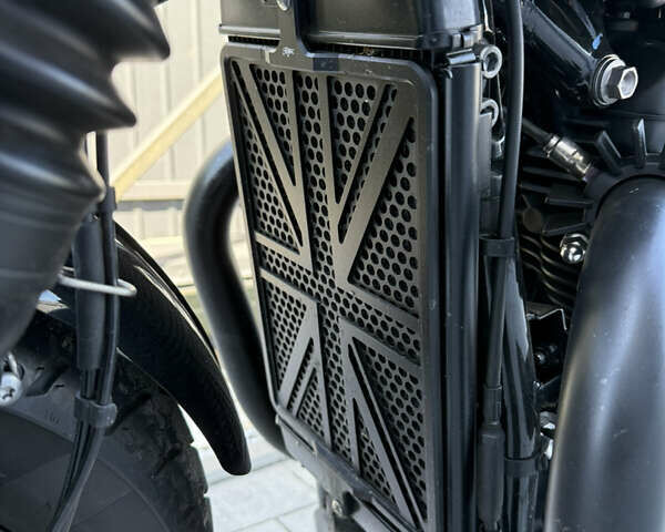 Черный Триумф Bobber, объемом двигателя 1.2 л и пробегом 1 тыс. км за 23006 $, фото 5 на Automoto.ua