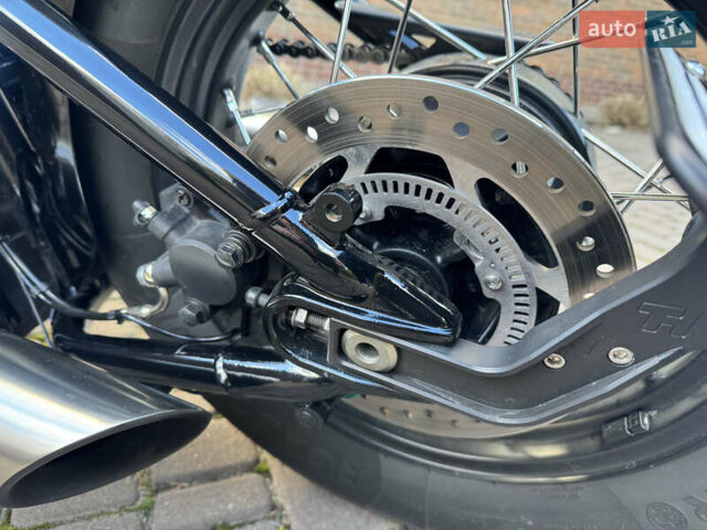 Чорний Тріумф Bobber, об'ємом двигуна 1.2 л та пробігом 1 тис. км за 20300 $, фото 13 на Automoto.ua