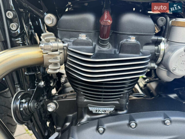 Чорний Тріумф Bobber, об'ємом двигуна 1.2 л та пробігом 1 тис. км за 20300 $, фото 15 на Automoto.ua