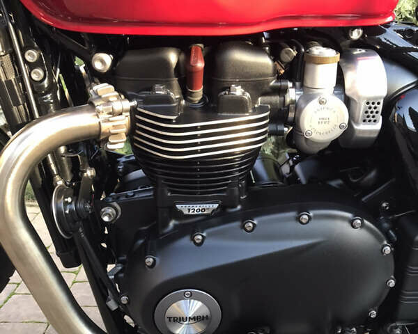 Червоний Тріумф Bobber, об'ємом двигуна 0 л та пробігом 8 тис. км за 15500 $, фото 5 на Automoto.ua