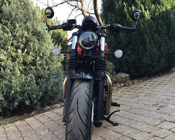 Червоний Тріумф Bobber, об'ємом двигуна 0 л та пробігом 8 тис. км за 15500 $, фото 12 на Automoto.ua
