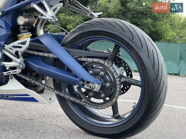 Белый Триумф Daytona 675, объемом двигателя 0.68 л и пробегом 25 тыс. км за 6500 $, фото 15 на Automoto.ua