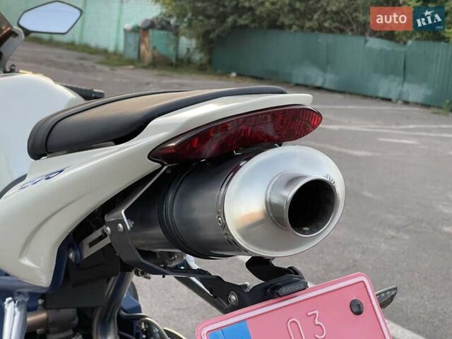 Белый Триумф Daytona 675, объемом двигателя 0.7 л и пробегом 25 тыс. км за 6400 $, фото 15 на Automoto.ua