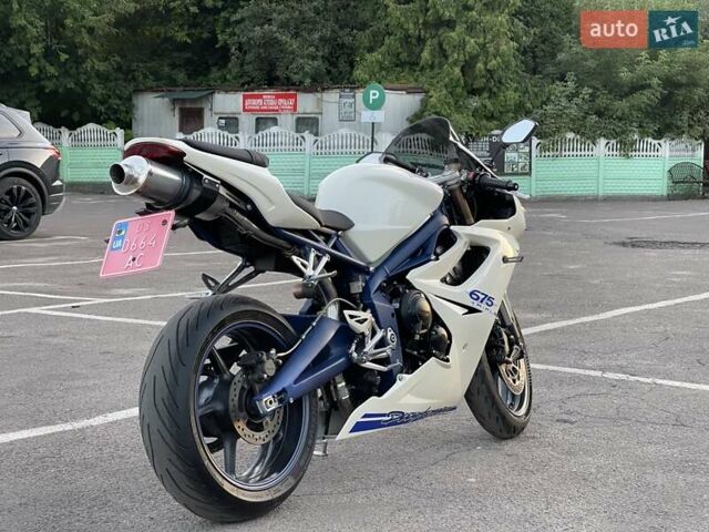 Белый Триумф Daytona 675, объемом двигателя 0.7 л и пробегом 25 тыс. км за 6400 $, фото 3 на Automoto.ua