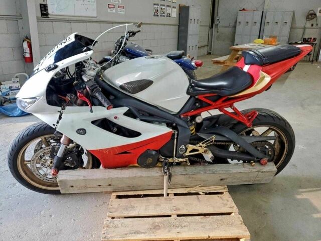 Триумф Daytona 675, объемом двигателя 0.68 л и пробегом 0 тыс. км за 1000 $, фото 2 на Automoto.ua