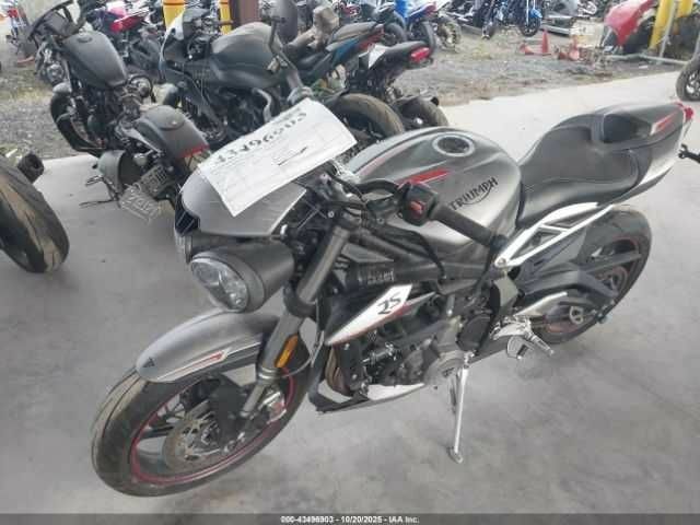 Триумф Другая, объемом двигателя 0.77 л и пробегом 0 тыс. км за 1000 $, фото 1 на Automoto.ua