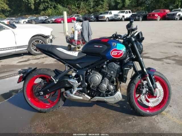 Триумф Другая, объемом двигателя 0.66 л и пробегом 0 тыс. км за 3500 $, фото 8 на Automoto.ua