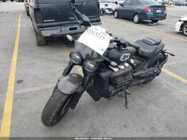 Триумф Другая, объемом двигателя 2.5 л и пробегом 0 тыс. км за 9000 $, фото 1 на Automoto.ua