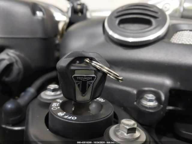 Триумф Другая, объемом двигателя 1.2 л и пробегом 0 тыс. км за 3500 $, фото 15 на Automoto.ua